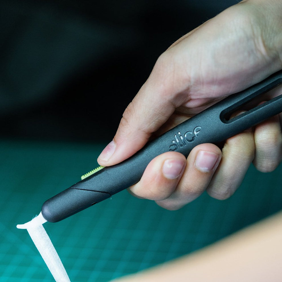 Auto-Retractable Seam Ripper | Slice